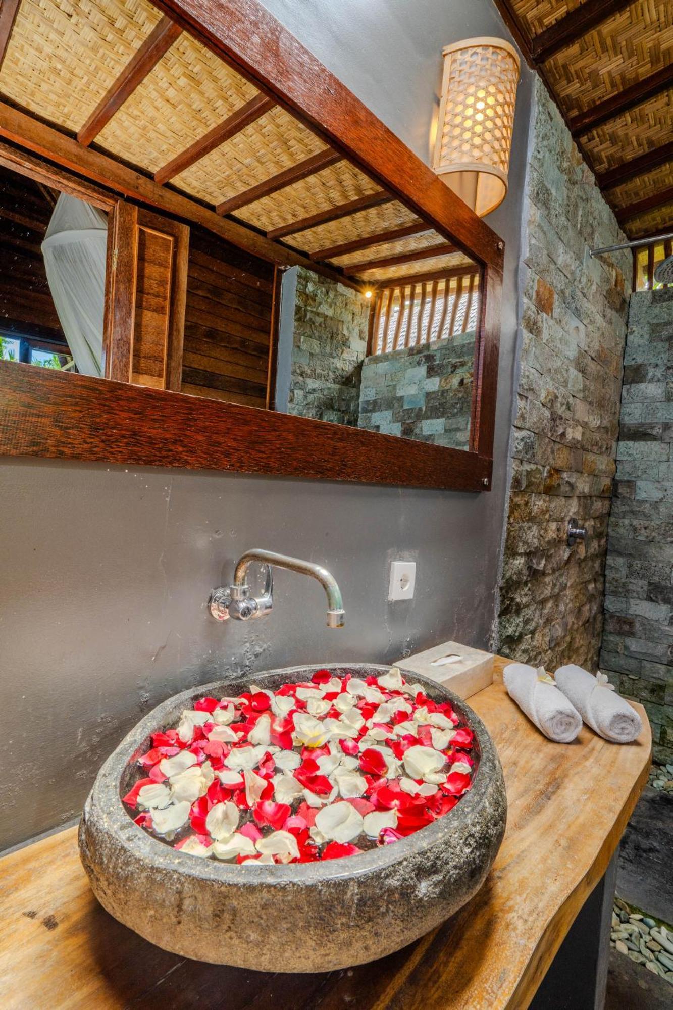 Lumbung Bukit Resort Uluwatu Eksteriør billede