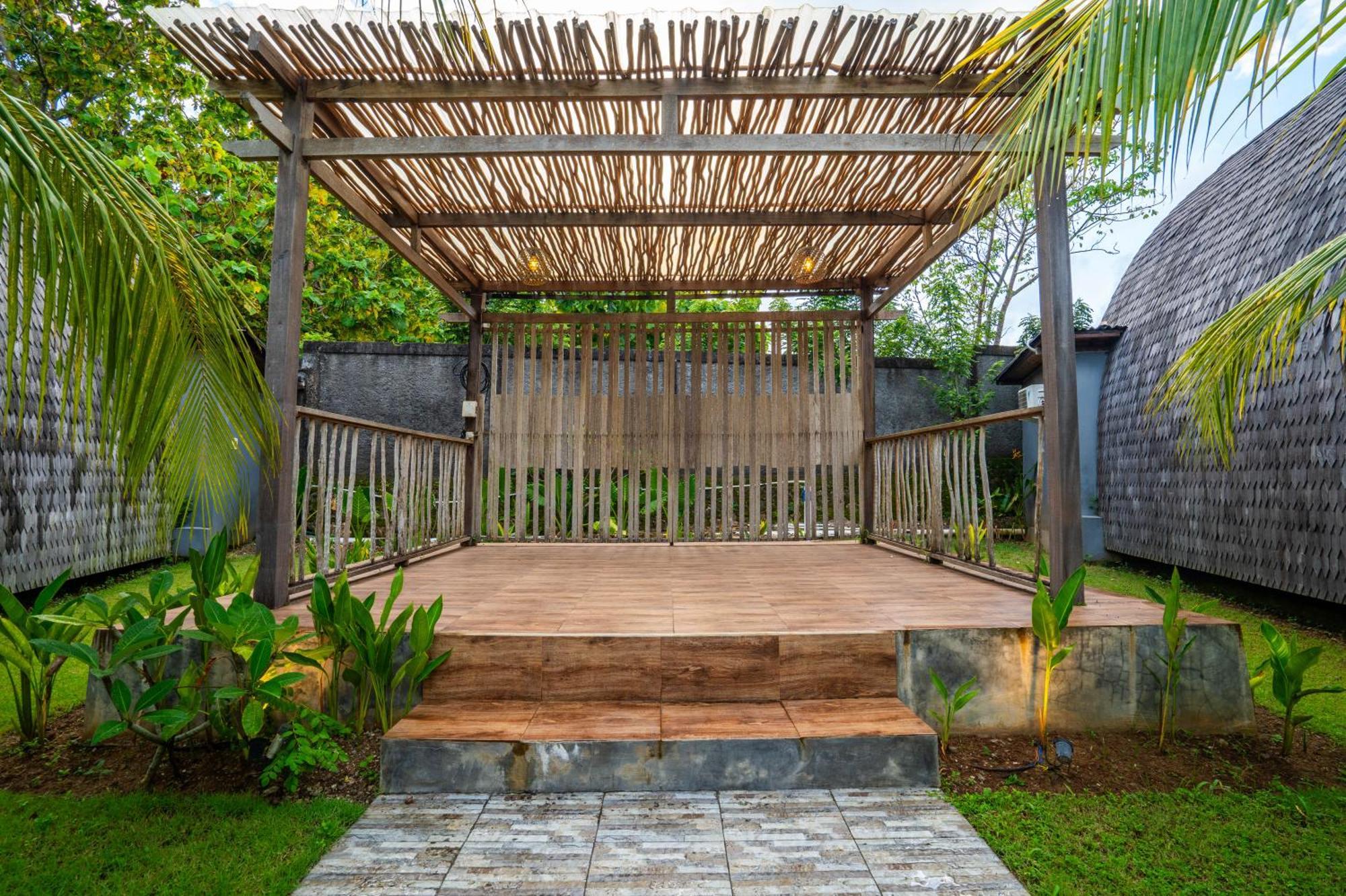 Lumbung Bukit Resort Uluwatu Eksteriør billede